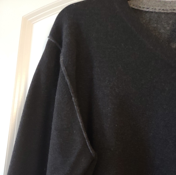 Transcript Sweater 100% Cashmere V neck - Picture 7 of 7